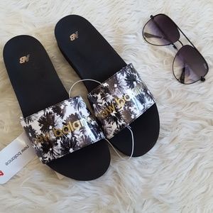 New Balance Platform Slides Floral Size 